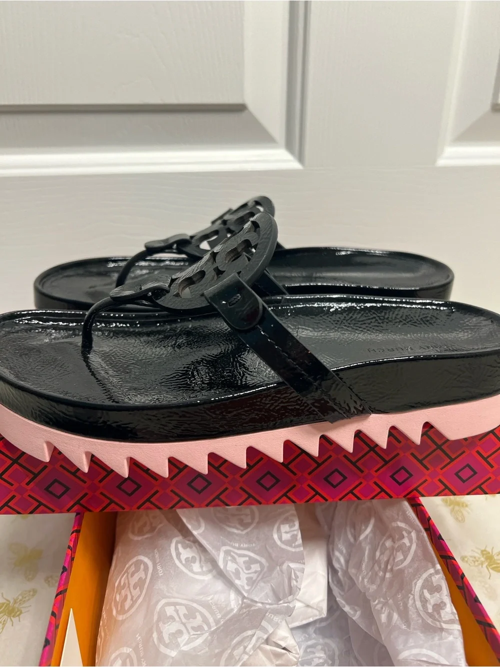 Tory Burch - Miller Cloud Lug Patent Leather in Perfect Black/Petunia W size 8.5